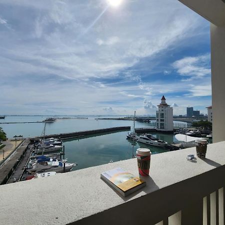 Straits Quay Marina Suites Penang By Aurorahomes Bagan Jermal Luaran gambar