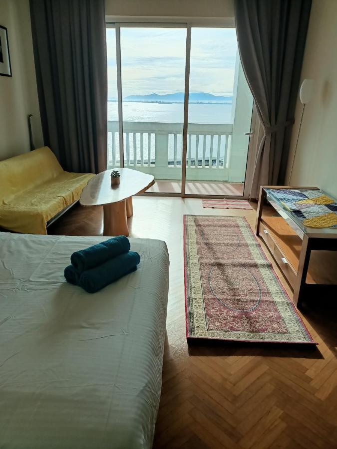 Straits Quay Marina Suites Penang By Aurorahomes Bagan Jermal Luaran gambar