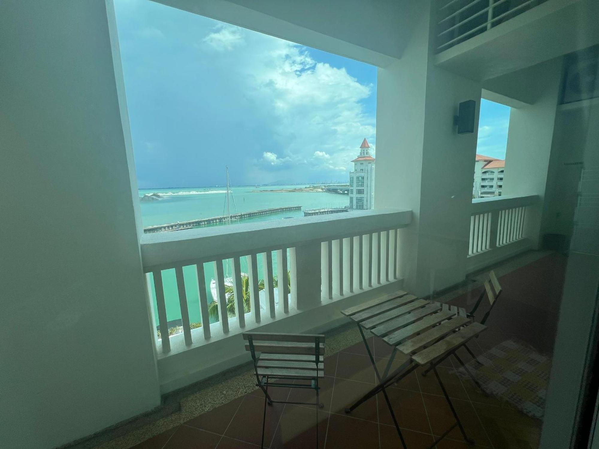 Straits Quay Marina Suites Penang By Aurorahomes Bagan Jermal Luaran gambar