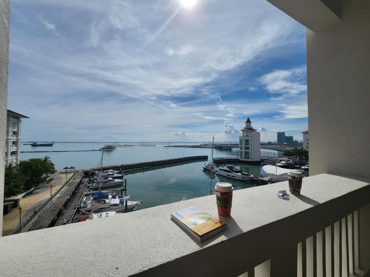 Straits Quay Marina Suites Penang By Aurorahomes Bagan Jermal Luaran gambar